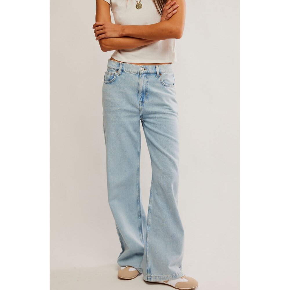 Light Blue Women's Jeans - Picture 4 of 6